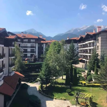 Breathtaking Mountain View 3 Bedrooms Апартаменты Банско