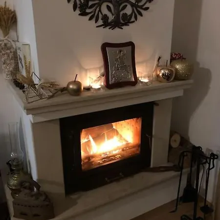 Breathtaking Mountain View 3 Bedrooms Банско