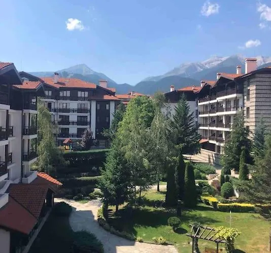 Breathtaking Mountain View 3 Bedrooms Daire Bansko