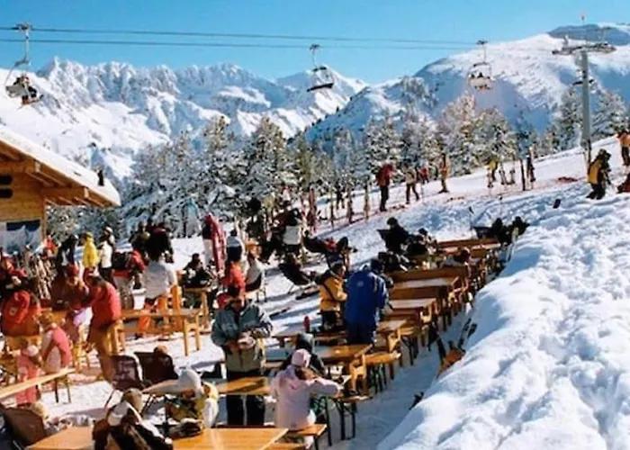 Daire Breathtaking Mountain View 3 Bedrooms Bansko